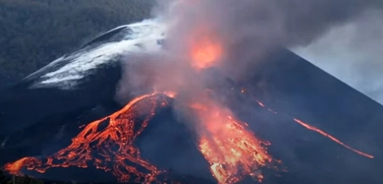 [Wideo] Kanaryjski wulkan Cumbre Vieja ciągle aktywny. Zniszczeń przybywa