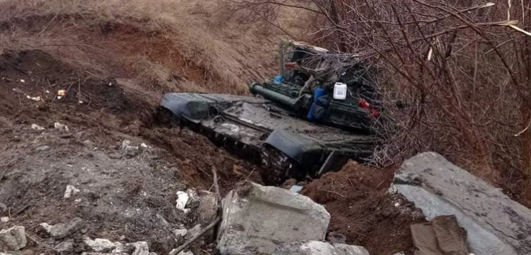 2 armia świata... strzela sama do siebie