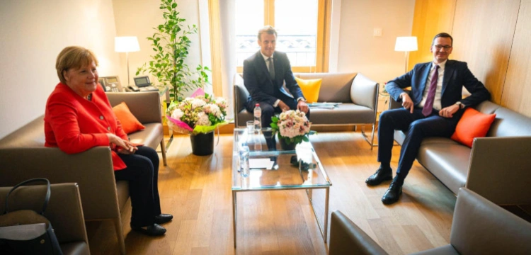 Premier spotkał się z kanclerz Niemiec i prezydentem Francji: Negocjacje trwają
