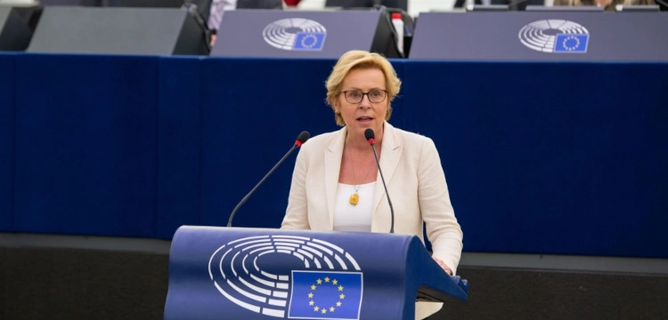 Jadwiga Wiśniewska: KE musi natychmiast odblokować należne Polsce środki! 