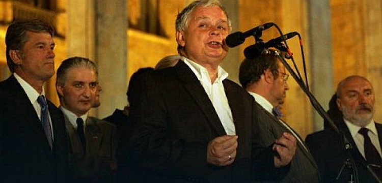 Niemiecki „Bild” o wyjeździe premiera Morawieckiego i prezesa Kaczyńskiego do Kijowa: To historyczna misja pokojowa