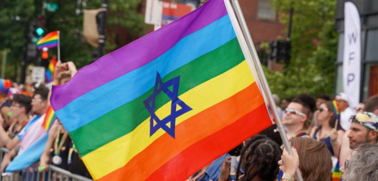 Żydzi idą ,,z postępem’’. Powstanie przewodnik o LGBT w języku jidysz