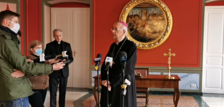 Abp Stanisław Gądecki: Haniebny akt barbarzyństwa 