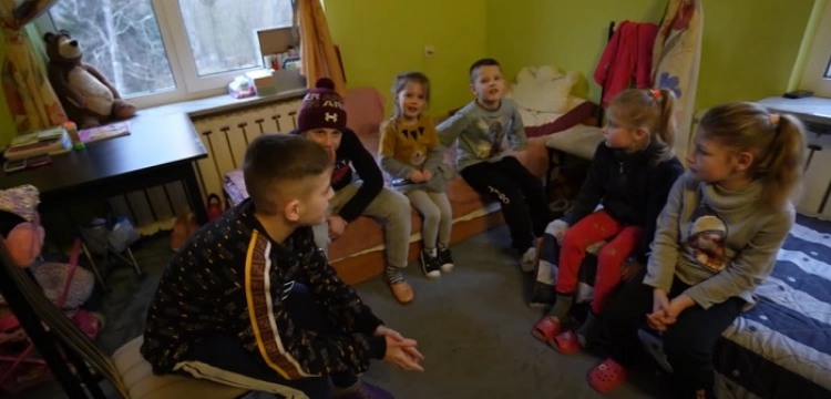 Dyrektor UNICEF: Już prawie 70 proc. dzieci na Ukrainie musiało opuścić swoje domy