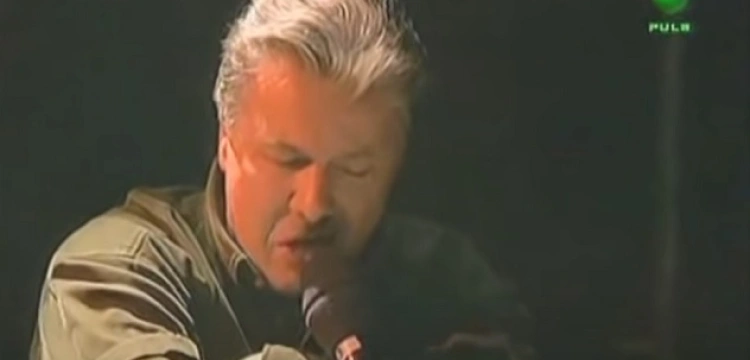 [WIDEO] Słynny "Bluzg" na Jaruzelskiego w wykonaniu Emiliana Kamińskiego: "Przebrzydła szumowino. Pachołku moskiewski". 