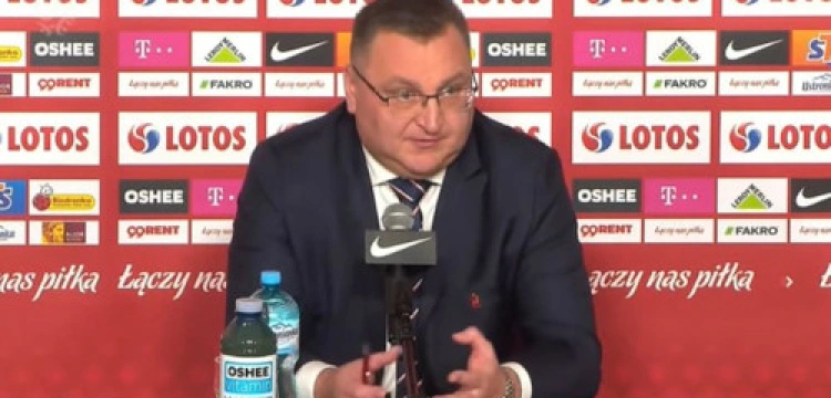 Świat nakłada sankcje na Rosję a polski selekcjoner powołuje piłkarzy z ligi rosyjskiej
