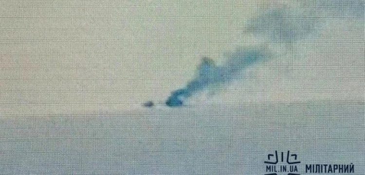 [Wideo] „Niewidzialna” rosyjska korweta trafiona przez ukraińską artylerię na Morzu Czarnym. Kolejnych blamaż technologii Kremla