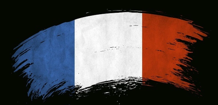 Czy Francja stoi na granicy rozpadu? Ponad połowa kraju za buntem generałów