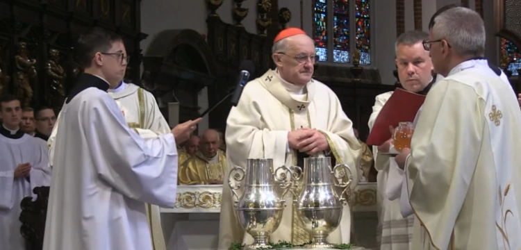 Aby przejść ze śmierci do Życia. Rozpoczynamy Triduum Paschalne 