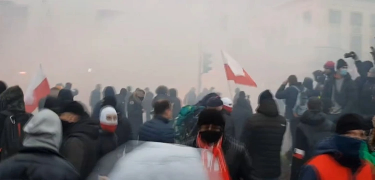 Policja podsumowuje Marsz Niepodległości. Zatrzymano 36 osób
