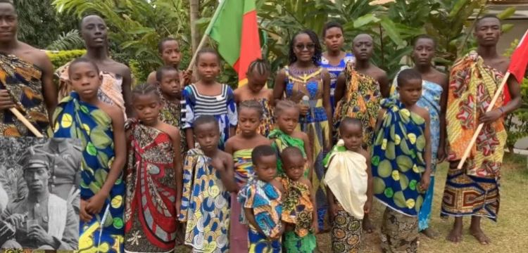 Wzruszające! Dzieci z Kamerunu śpiewają ,,Pieśni Legionowe’’