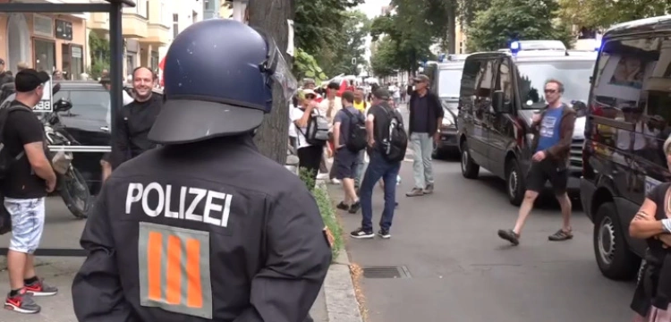 Pierwsza śmiertelna ofiara starć z policją w Berlinie 