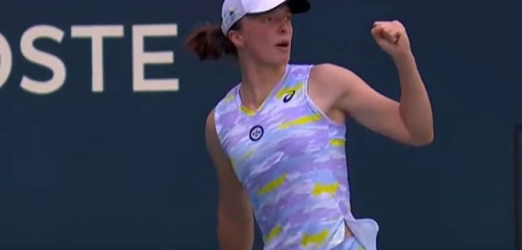 [Wideo] Iga Świątek wygrywa WTA 1000 w Miami i awansuje na 1. miejsce światowego rankingu
