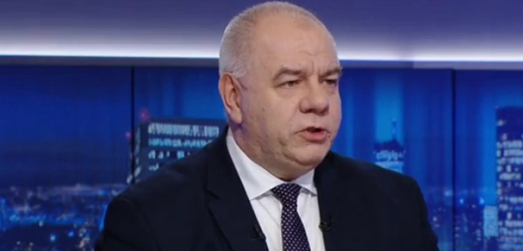 Wicepremier Sasin: Tusk był pierwszy, żeby ściskać się z Putinem i kolportować rosyjskie kłamstwa nt. Smoleńska