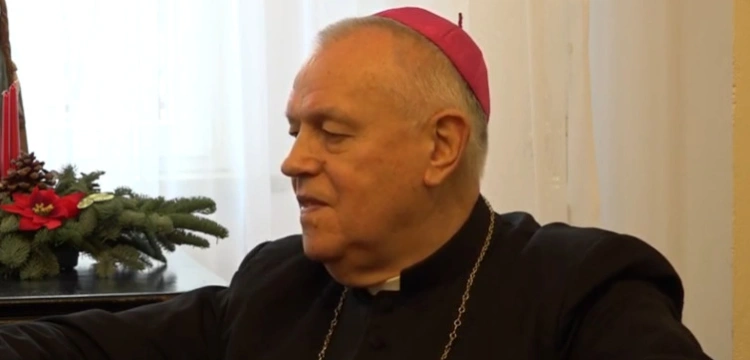 Pedofilia w Kościele. Papież przyjął rezygnację bpa Zbigniewa Kiernikowskiego