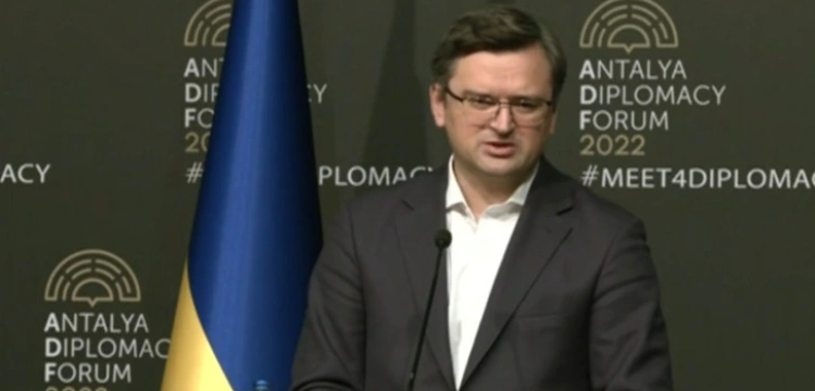 Kułeba spotkał się z Ławrowem. Rosja nie zgadza się na korytarze humanitarne