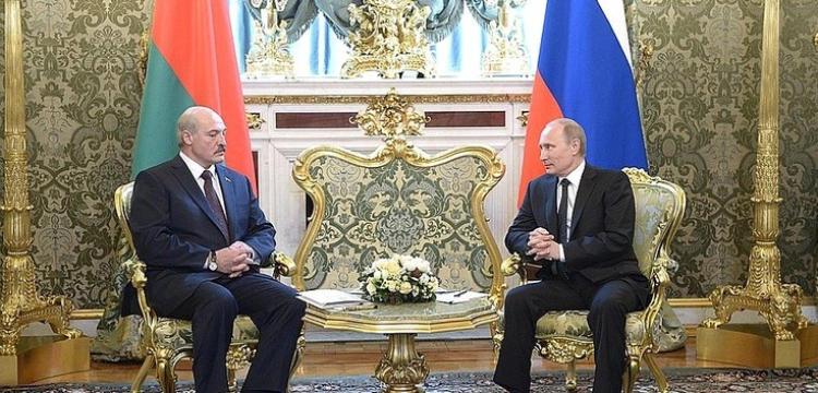 Putin pożyczy Łukaszence 1,5 mld $, ale stawia warunek 