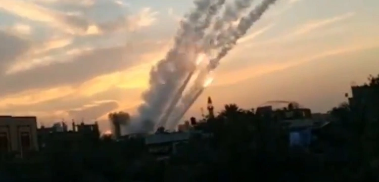 [Wideo] Atak rakietowy na Izrael. Są zabici i ranni