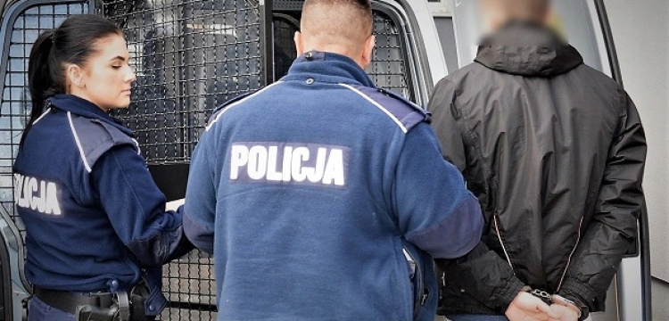 Cela plus! Do 18 lat więzienia za 2 złote i soczek dla recydywisty za rozbój na 14- latku