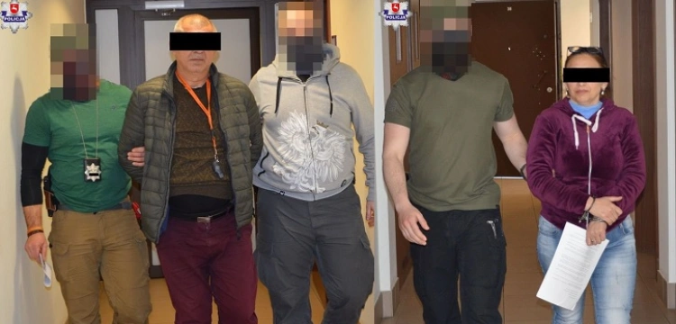 Uwaga na oszustów! Próbowali wyłudzić pieniądze od uchodźców za transport do Niemiec