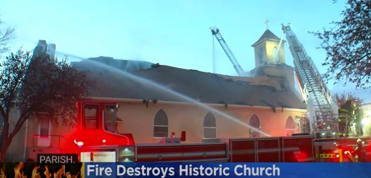[Wideo] Minneapolis. Czy aktywiści BLM podpalili zabytkowy katolicki kościół?