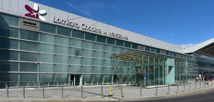 Ograniczenia ruchu na lotniskach w Warszawie i Modlinie
