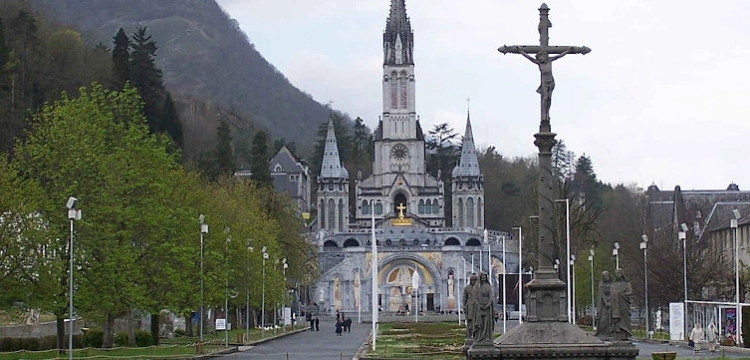 Uzdrowienia w Lourdes i ateiści
