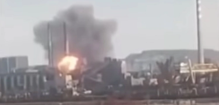 Ukraina. Rosjanie przedarli się do Azowstalu. Brak kontaktu z obrońcami