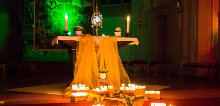Belgów połączyła adoracja Najświętszego Sakramentu