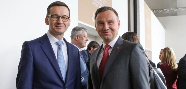 Prezydent i premier z największym zaufaniem Polaków