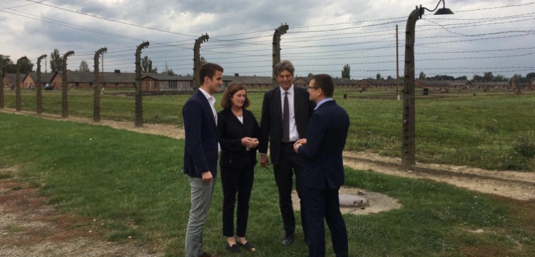 Nowy ambasador Niemiec w Auschwitz: To trudne dla Niemca… 
