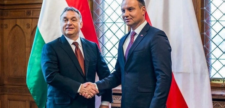 Orban i Szijjarto gratulują Dudzie. ,,Środkowoeuropejska prawica prowadzi 3-0''