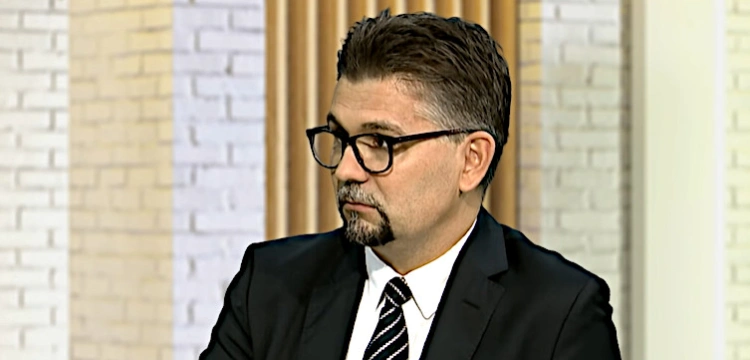 Prof. Maciej Banach: Będziemy obowiązkowo szczepić wszystkich Polaków. Nie mamy wyjścia