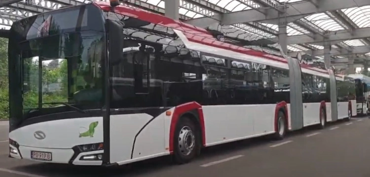 BRAWO POLSKA! Pierwszy w Polsce szkolny autobus elektryczny zawiezie dzieci na lekcje