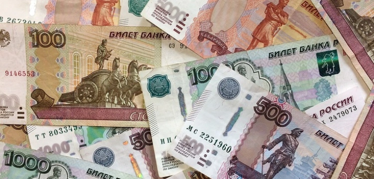 Okupowany Chersoń przejdzie na płatności w rublach
