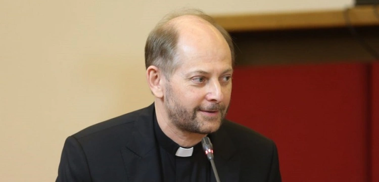 Rzecznik Episkopatu: Episkopat nie zajął stanowiska w sprawie projektu ustawy Stop LGBT