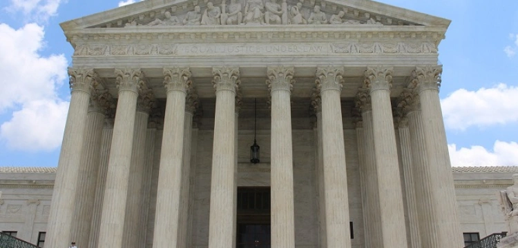 Pilne! Sąd Najwyższy USA: Dozwolona jest odmowa adopcji dzieci homoseksualistom przez ośrodki katolickie