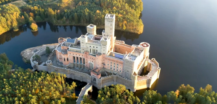 Budowa zamku w Stobnicy… może być kontynuowana. Szokująca decyzja WSA