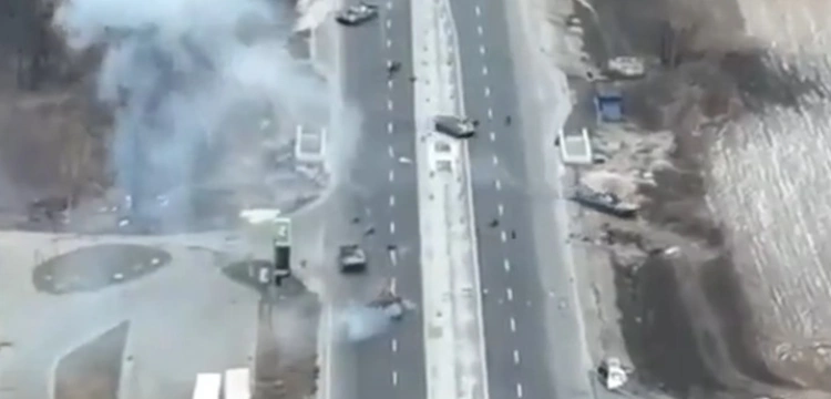 [WIDEO] Zasadzka na rosyjską kolumnę pod Kijowem 