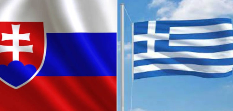 Szeremietiew: Eurokraci chyba przez niedopatrzenie nie nakazali jeszcze usunięcia krzyży z flag państwowych