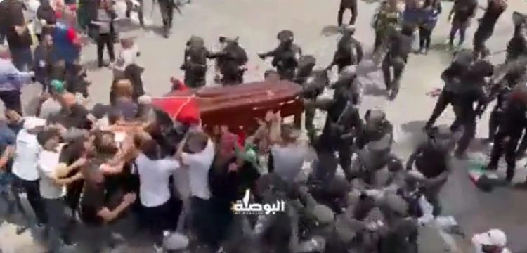 [WIDEO] Niezwykle brutalne zachowanie izraelskiej policji podczas pogrzebu zabitej dziennikarki