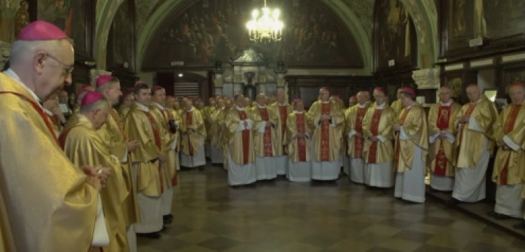 Polscy biskupi z kilkudniową wizytą solidarności na Ukrainie