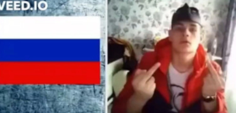 [WIDEO] Wstrząsający materiał. Tak młodzi Rosjanie reagują na widok Ukraińca oraz ukraińskiej flagi