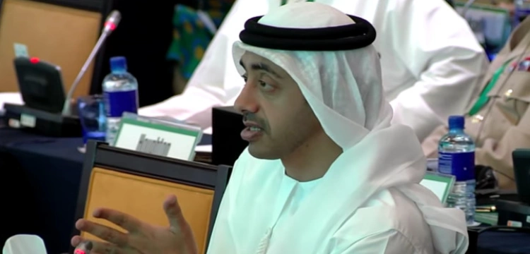 Świat nakłada sankcję na Rosję, Zjednoczone Emiraty Arabskie myślą o zacieśnieniu z nią współpracy