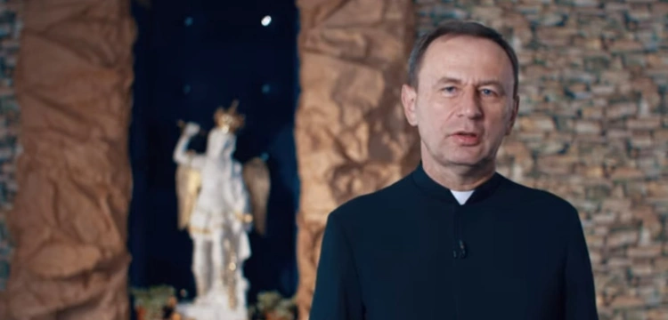 Ks. Piotr Prusakiewicz CSMA: Kim jest James Bond z nieba?