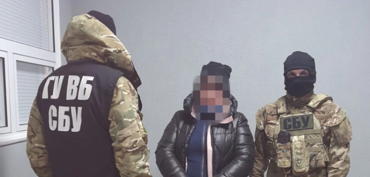 Kijów: Zwerbowana przez Rosję kobieta zbierała dane potrzebne do przeprowadzenia zamachów bombowych