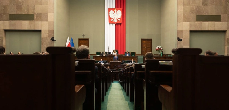 Sejm przyjął uchwałę ws. Ukrainy. Kto był przeciw?