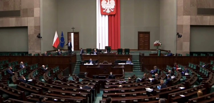 Jutrzejsze posiedzenie Sejmu jednak zdalne. Posłowie zdecydowali
