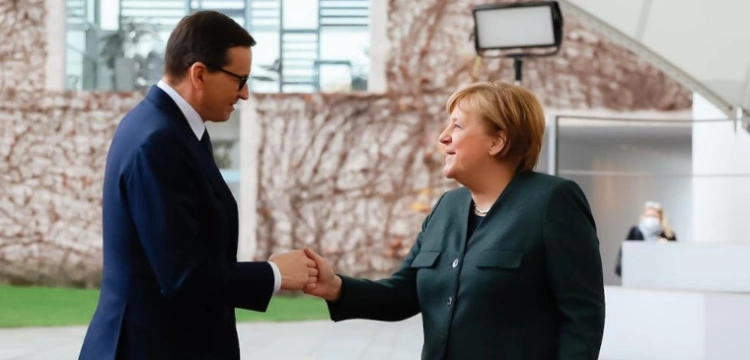 Merkel tłumaczy się z rozmów z Łukaszenką