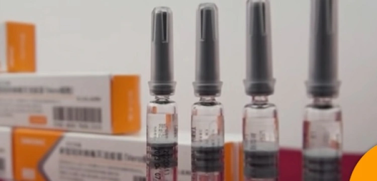 Chińska szczepionka na Covid-19 dopuszczona awaryjnie do stosowania